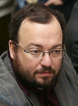 Станислав Белковский