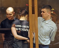 Константин Никифоренко (слева), студент университета пищевых производств 