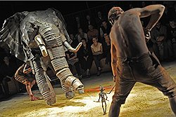 "Spartacus", театр La Licorne