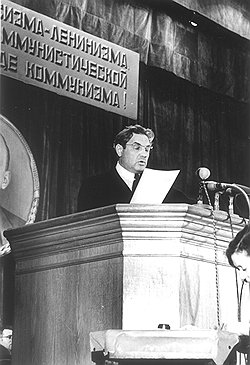 Секретарь ЦК КПСС член-корреспондент АН СССР Дмитрий Шепилов без колебаний примкнул к тем, кто выступал против лишения членов академии выплат за звания 