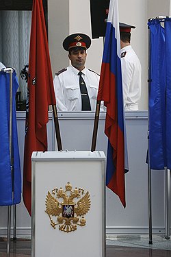 Что для избирателя — способ протестного голосования, то для полиции — хищение госсобственности