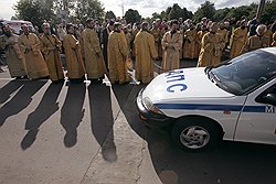 В Костромской области православие выходит на большую дорогу