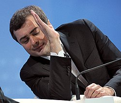 Владислава Суркова ослепило сияние национального лидера, грядущего во славе с облаков  