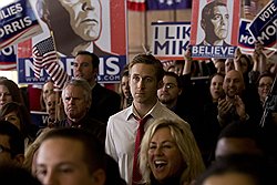 Райан Гослинг (на фото — в фильме "Мартовские иды") мог бы получить "Золотой глобус" и как драматический, и как комический актер, но его разносторонние таланты пока остались незамеченными