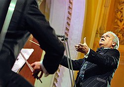 Юрий Симонов