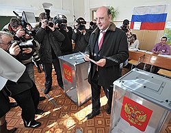 Даже поддержка губернатора и действующего мэра города не помогла самовыдвиженцу единороссу Якову Якушеву  