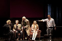 "Трубадур" Верди в интерпретации Дмитрия Чернякова пришелся ко двору Королевского оперного театра