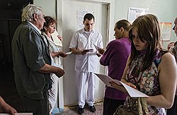 Евгений Зинченко в сельской больнице нарасхват: за один день успевает поработать дерматологом, УЗИ-диагностом и косметологом