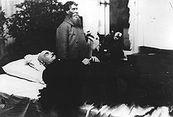 "Мне уже много лет назад один крестьянин сказал: "А ты, Ильич, помрешь от кондрашки", и на мой вопрос, почему он так думает, он ответил: "Да шея у тебя уж больно короткая"".  