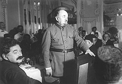 Нарком иностранных дел Чичерин не представлял, каких дипломатических успехов можно достичь, применяя недипломатические способы воздействия на партнеров по переговорам  