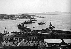 Японские корабли и войска, прибывшие во Владивосток для защиты интересов отдельных японских подданных, быстро перешли к захвату обширных территорий  