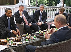 После того как президентом России вновь стал Владимир Путин, переговоры с США стали более напряженными  