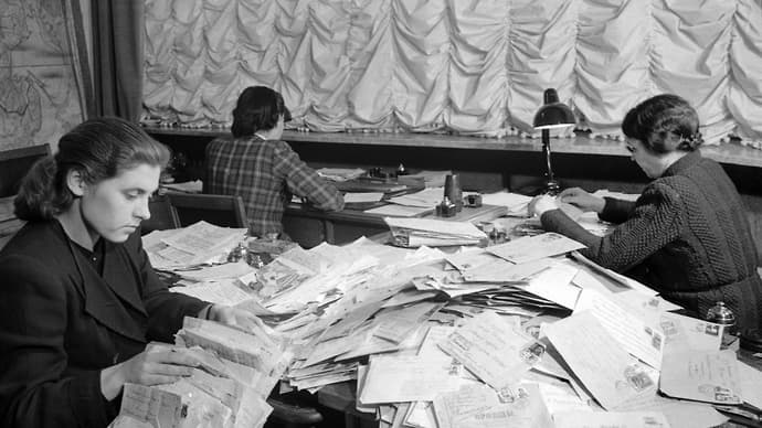 «В анонимных письмах клеветнически, измышленно оценивались мероприятия партии»