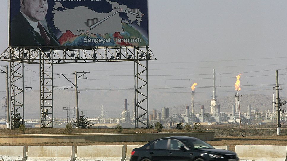 Нефтепровод Баку&mdash;Джейхан, построенный при президенте Азербайджана Гейдаре Алиеве, пробил первую брешь в монополии России на экспорт каспийских углеводородов в Европу 