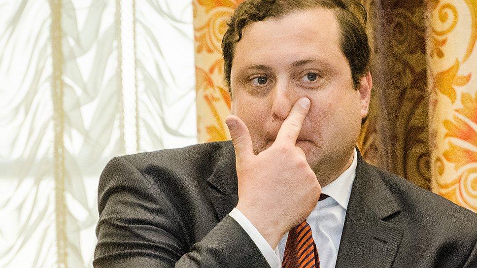 Алексей Островский привык обходиться без своих автомобилей — обе его машины числятся в угоне  