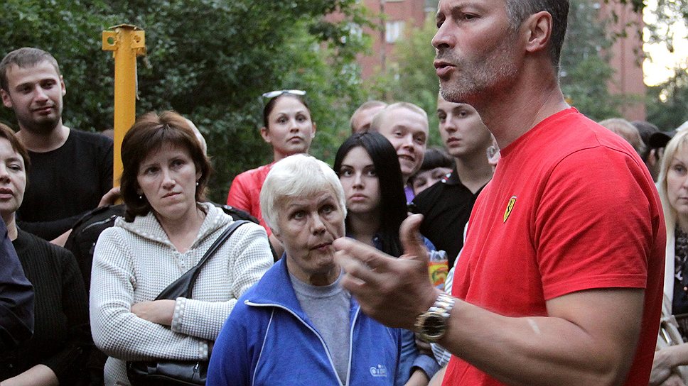 Евгений Ройзман уже примеривает красную футболку лидера предвыборной гонки