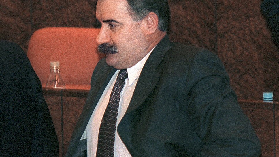 Президент Ингушетии Руслан Аушев. Москва, 2000 год