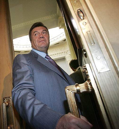 Председатель Партии регионов Украины Виктор Янукович. Киев, 2006 год 