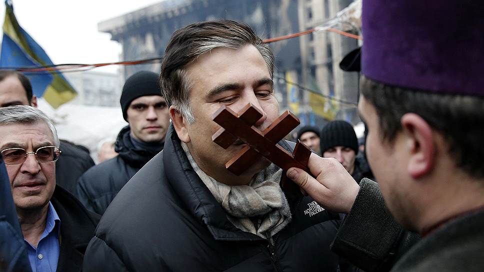 Свой опыт Украине передают не только экономисты из Грузии &mdash; на Майдане также регулярно появляются оппозиционные грузинские политики  