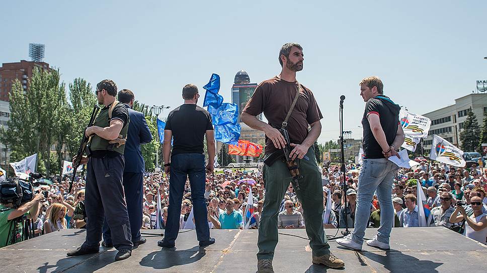 Если в мае стремление к независимости Донецкой области от Украины поддержало большинство жителей региона, то сегодня все больше донбассцев мечтают о прекращении боевых действий