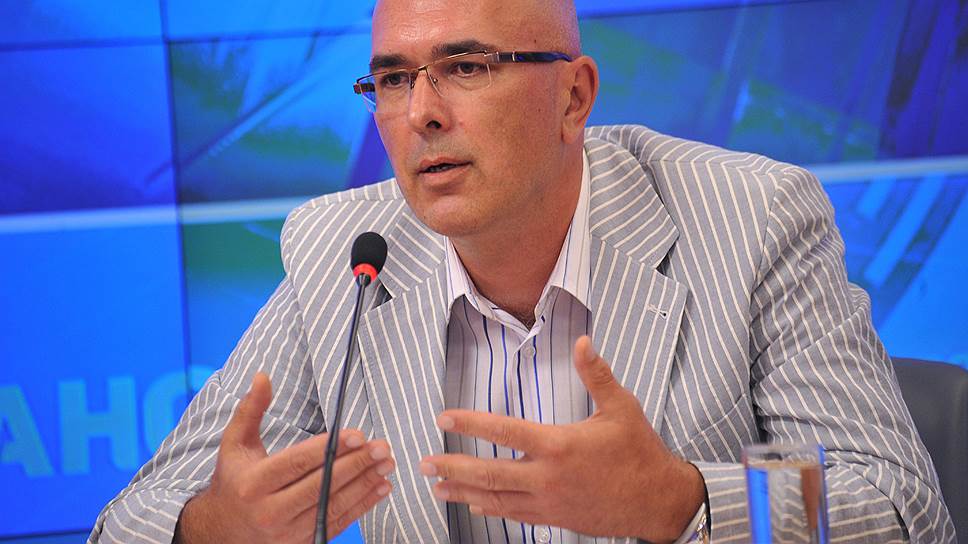 В 2007 году Алексей Ведев (на фото) стал директором Центра стратегических исследований Банка Москвы, а Станислав Воскресенский — заместителем начальника экспертного управления президента