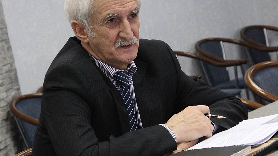 В 1978 году Амирхан Амирханов начал работу в Северо-Осетинском государственном заповеднике 