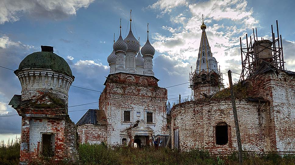Село Дунилово. Ансамбль церквей Покрова Пресвятой Богородицы и Всех Святых