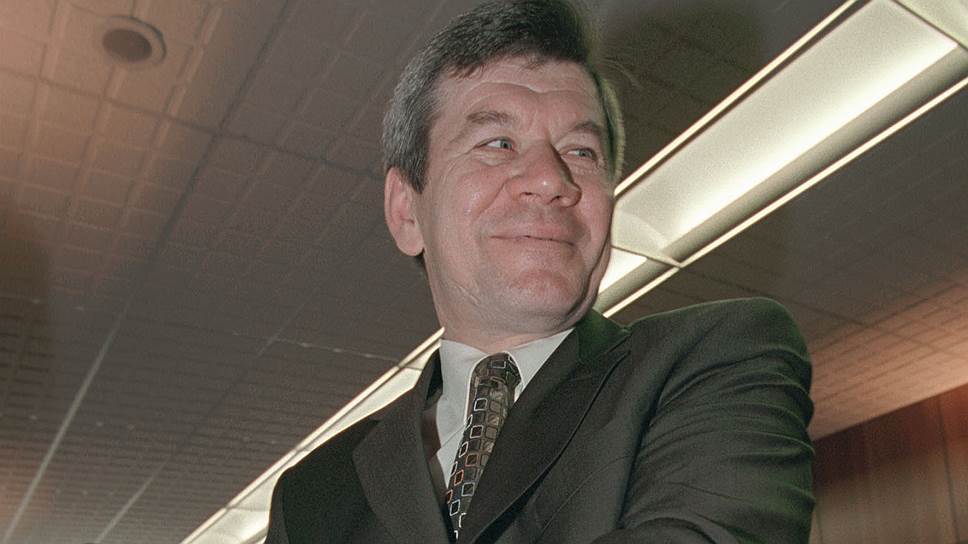 С 2001 по 2002 год Николай Коряжкин был заместителем генерального директора по экономике ФГУП "Росспиртпром" 