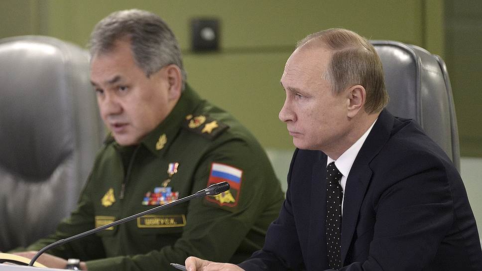 Верховный главнокомандующий ВС России Владимир Путин поручил министру обороны Сергею Шойгу усилить боевую работу российской авиации в Сирии