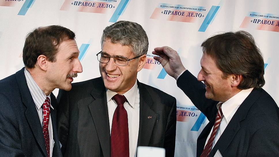 Георгий Бовт, Леонид Гозман и Борис Титов (слева направо) так и не смогли понять, как эффективно управлять "Правым делом"