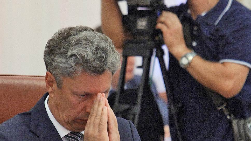 Украинские власти не исключают вариант, при котором лидер фракции "Оппозиционный блок" Юрий Бойко (на фото) и олигарх Ринат Ахметов возглавят районы Донецкой и Луганской областей, которые сейчас находятся под контролем ДНР и ЛНР