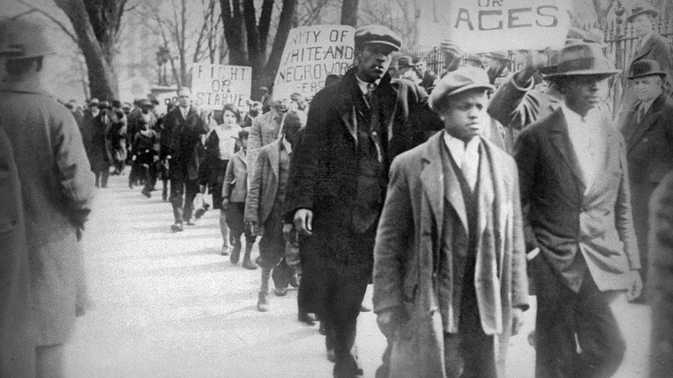 Помощь зарубежным бастующим и протестующим от советских профсоюзов строго дозировалась партией и правительством  