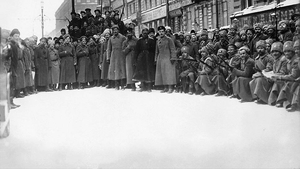 "Другие части побратались с мятежниками и обратили свое оружие против верных его величеству войск"