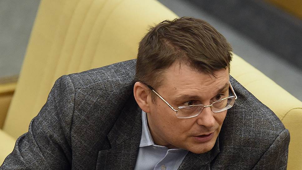 Федоров никому не известен, в рейтингах политиков его фамилии нет. Федорова назвали малахольным, теперь его так и будут воспринимать