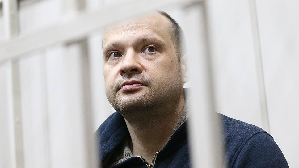 Под арестом находится бывший заместитель главы Коми Алексей Чернов (на фото), дело возбуждено и против бывшего сахалинского вице-губернатора Анатолия Макарова