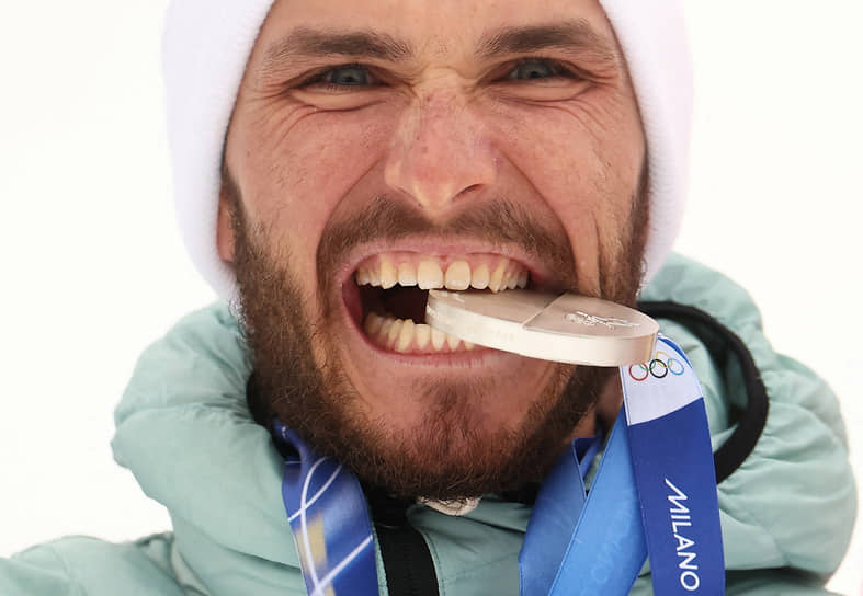 Спортсмен на церемонии награждения