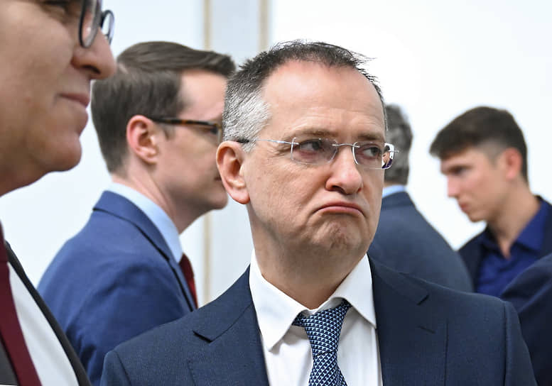 Помощник президета Владимир Мединский начал ждать Совета по культуре ранним днем вместе с молодыми деятелями культуры