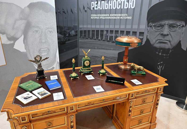 Посетители смогут увидеть письма граждан, награды и редкие фотографии из архивов партии 