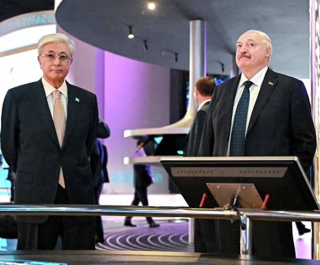 На форум Александр Лукашенко прибыл как хедлайнер