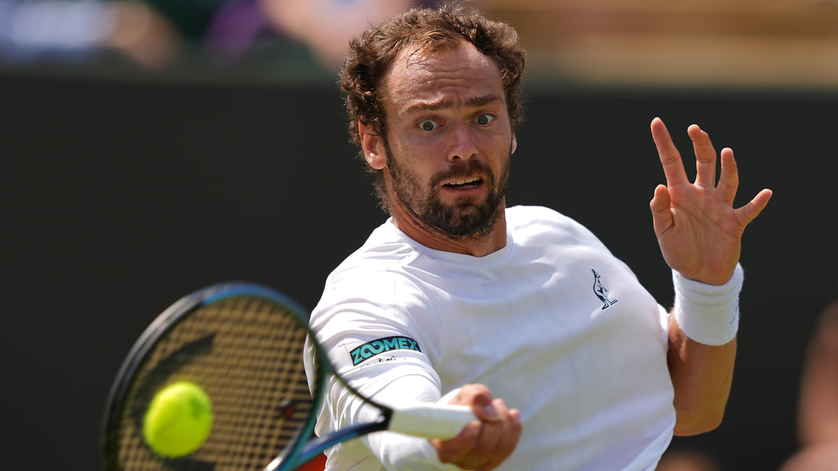 Контакт с великим // Теннисист Роман Сафиуллин в 1/8 финала Wimbledon сыграет с Новаком Джоковичем