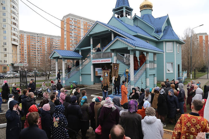 Церковь Святых жен-мироносиц в Марьино