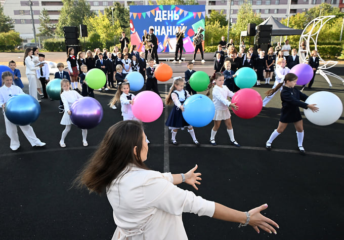 Праздничный концерт в школе № 1409, Москва 