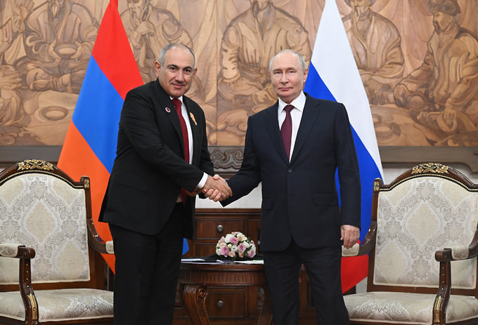 Никол Пашинян и Владимир Путин
