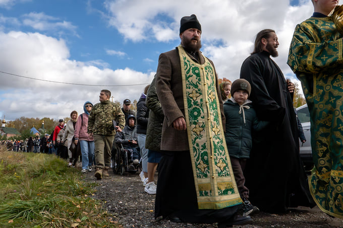 Крестный ход прошел от храма Гавриила Ургебадзе к месту строительства будущего храма Пантелеймона Целителя