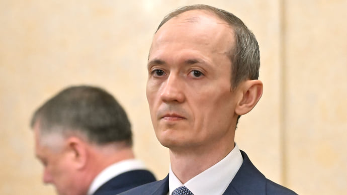 Кабинет пришел в движение