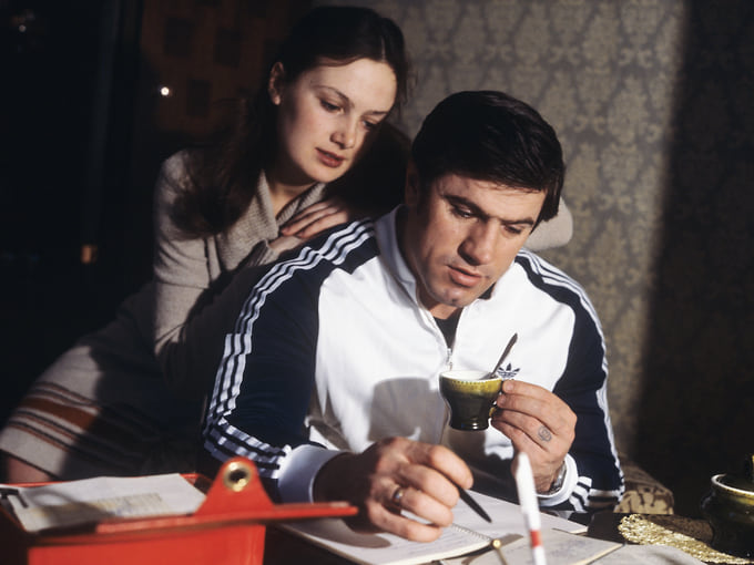 С женой Надеждой у себя дома, февраль 1980 года