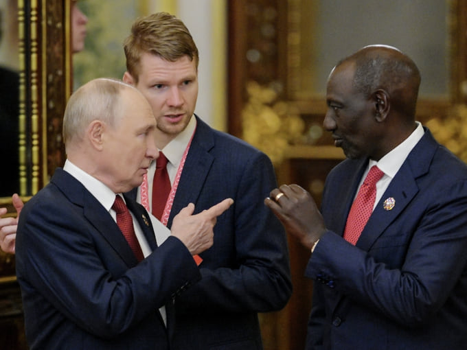 Президент Кении Уильям Руто встретился с президентом России Владимиром Путиным как в первый раз. Бог даст, не в последний