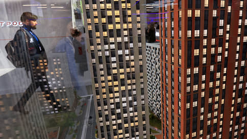 Кредитному жилью скинули процент // Ставки рыночной ипотеки снижаются очень постепенно