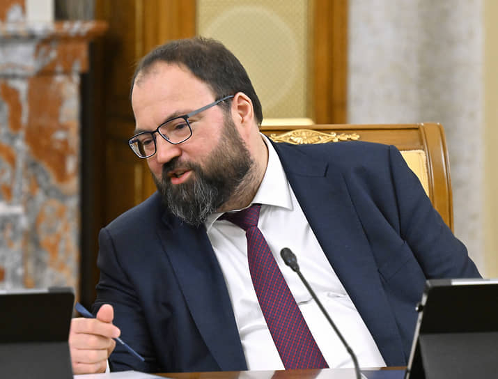 Глава Минцифры Максут Шадаев