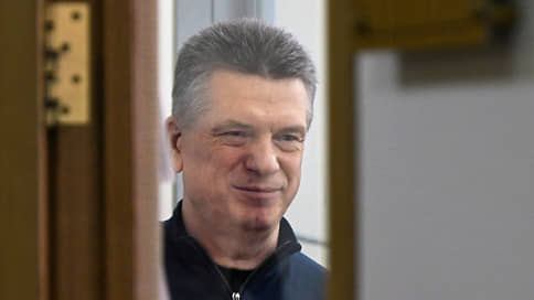 Генерал Кузнецов ответил на вопросы, не заданные следствием // Начался суд над обвиняемым в коррупции бывшим начальником кадров Минобороны